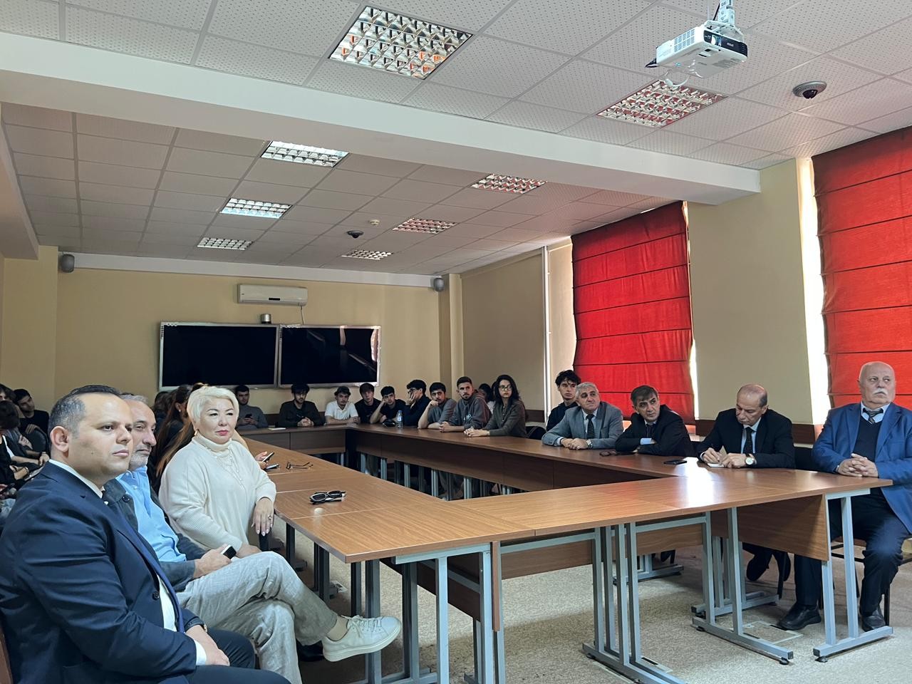 AzMİU tələbələri bu sahədə Qazaxıstan təcrübəsini öyrəndilər - FOTOLAR